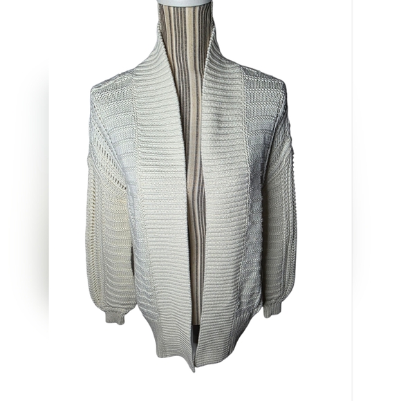 Express Sweaters - Express Women's Cream Knit Sweater/Cardigan Size XS
